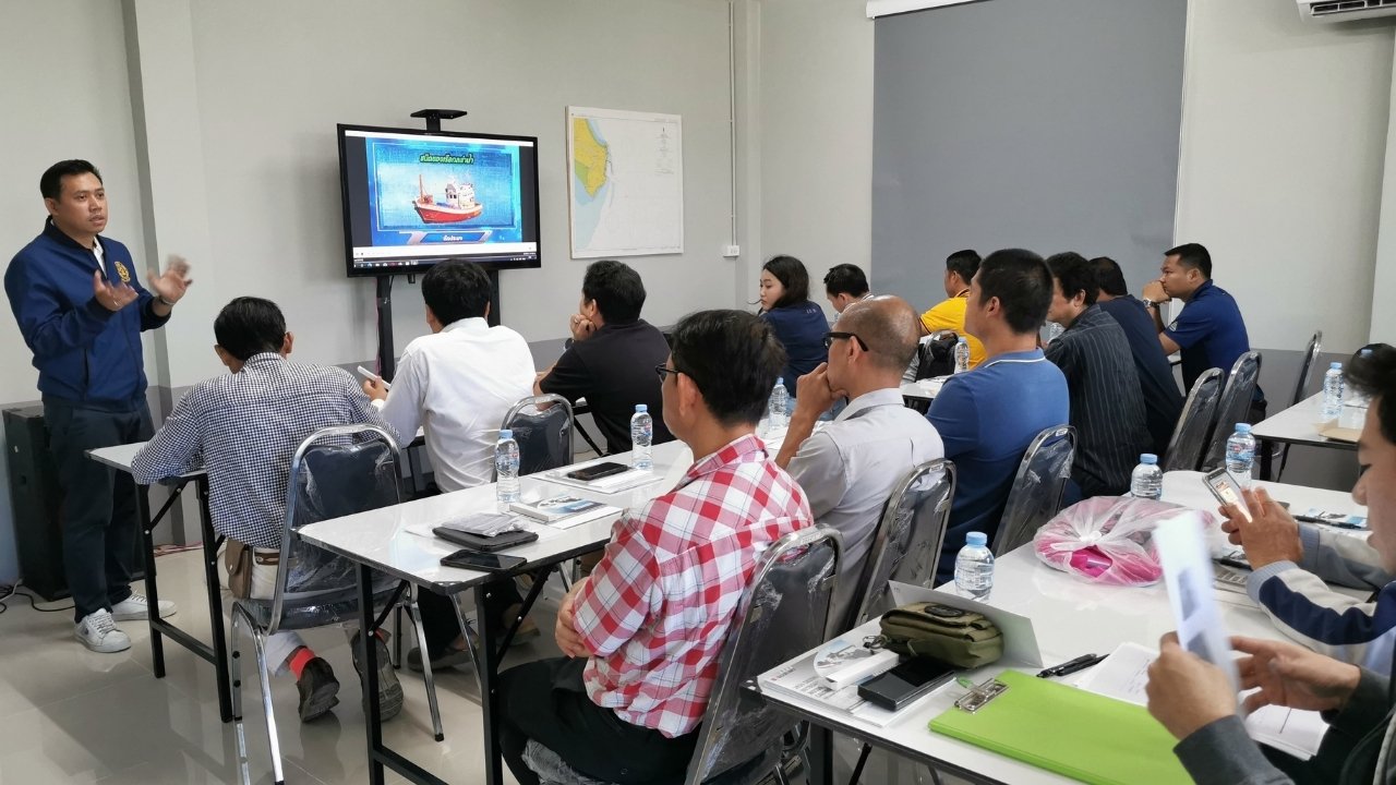 สอนการขับเรือสปีดโบ๊ท