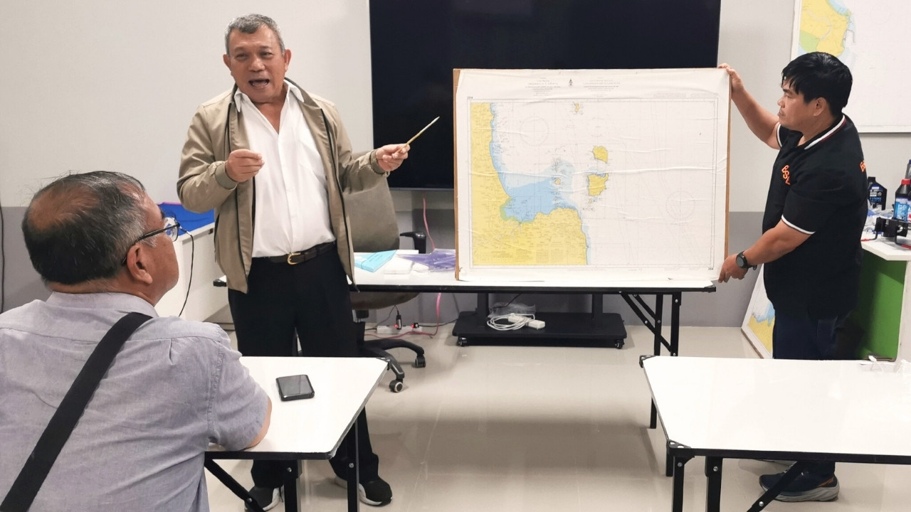 สอนวิชาการเรือ